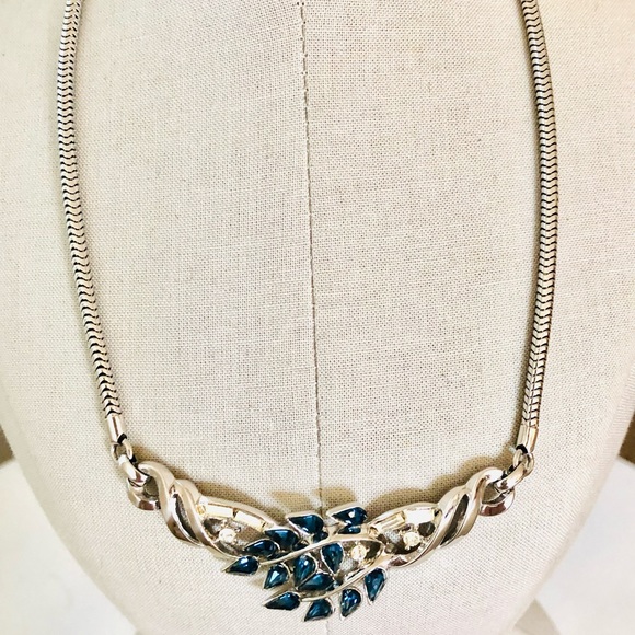 Vintage Crown Trifari RARE Alfred Rhinestone Necklace - Picture 7 of 17